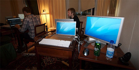 Our hotelrooms were great, but not ideal for our teams to work in